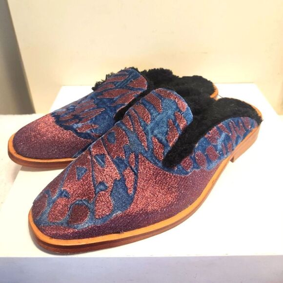 Free People Velvet Brocade Tapestry Fur-Lined Mules Sz.8/38 $98 Worn Once! - Picture 1 of 6